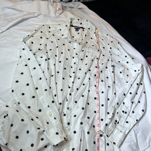 Tommy Hilfiger Lightweight White and Black button down shirt